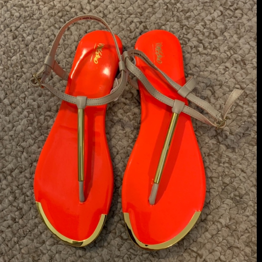 NWOT Mossimo sandals. Size 8.